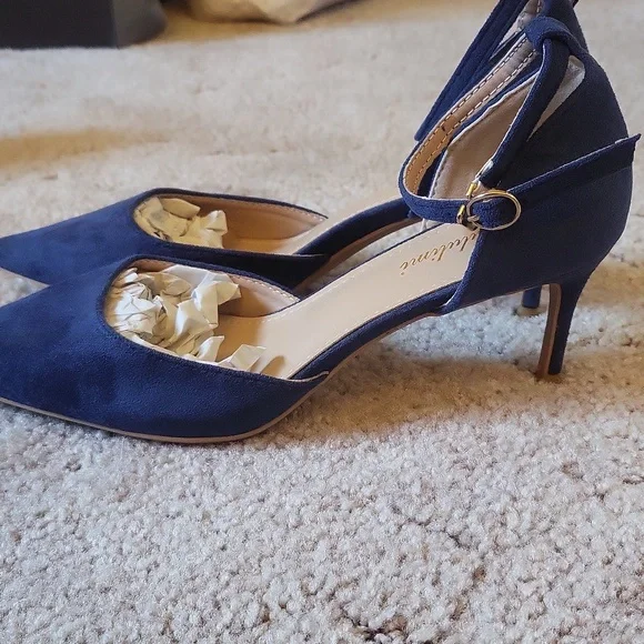 Blue heels - Picture 2 of 3